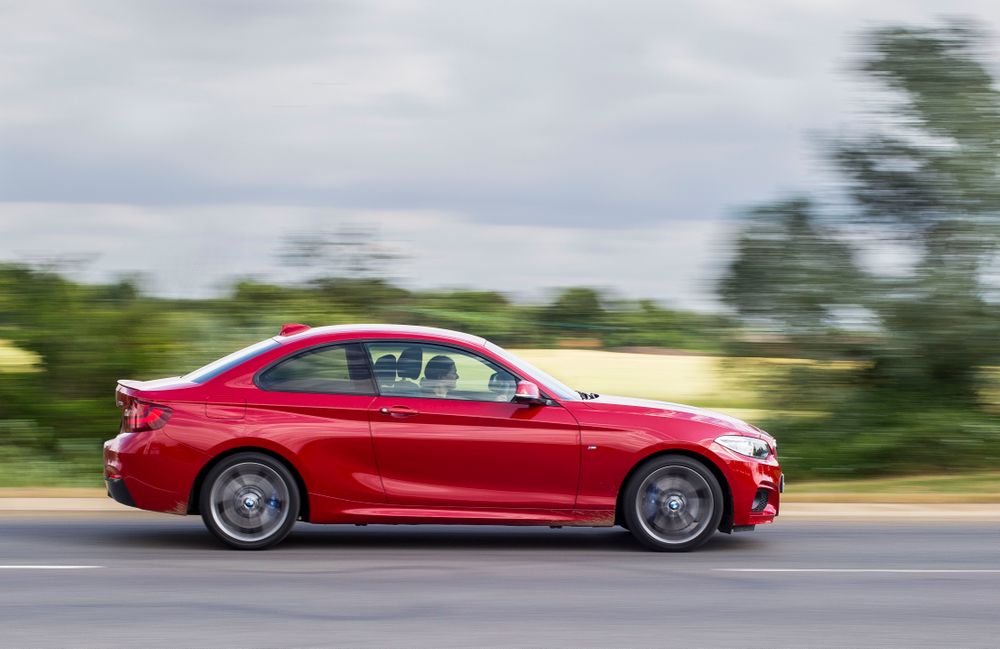 Без паника: следващото BMW Серия 2 ще е със задно задвижване